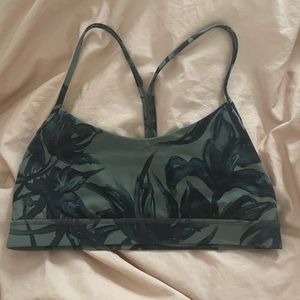 Lululemon Flowy Y Nulu Bra